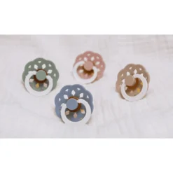 BIBS Fopspeen Boheme 6-18 Maanden, Blush & Vanille Night Glow -Lief En Klein bibs fopspeen boheme 6 18 maanden blush amp vanille night glow a353776 2