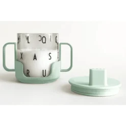 Design Letters Handvat Voor Kinderen Die Glas Drinken Van Tritan In Naakt -Lief En Klein design letters handvat voor kinderen die glas drinken van tritan in naakt a305470 4