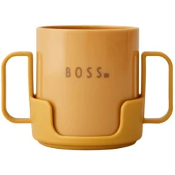 Design Letters Houder Voor Drinkbeker Voor Kinderen, Tritan, Mosterdgeel 5 Design Letters Houder Voor Drinkbeker Voor Kinderen, Tritan, Mosterdgeel -Lief En Klein design letters houder voor drinkbeker voor kinderen tritan mosterdgeel a316021 1