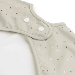 Done By Deer ™ Confetti Mouw Slab Sand -Lief En Klein done by deer confetti mouw slab sand a340625 2