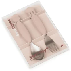 Done By Deer ™ Lepel & Vork Set YummyPlus Zee Friends In Roze -Lief En Klein done by deer lepel amp vork set yummyplus zee friends in roze a310914 3