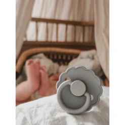 FRIGG Fopspeen Daisy Latex, Dusty Rose/Lily Pad 6-18 Maanden, 2 Stuks -Lief En Klein frigg fopspeen daisy latex dusty rose lily pad 6 18 maanden 2 stuks a396113 4