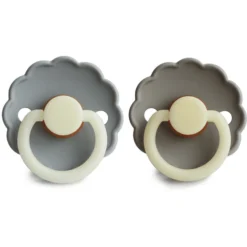 FRIGG Fopspeen Daisy Latex French Grijs Night /Portobello Nigh 6-18 Maanden, 2 Stuks -Lief En Klein frigg fopspeen daisy latex french grijs night portobello nigh 6 18 maanden 2 stuks a397867 2