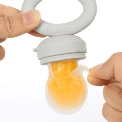 Haakaa® Beschermdop, Voor Vruchtenspeen -Lief En Klein haakaa beschermdop voor vruchtenspeen a345445 2