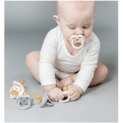 HEVEA Fopspeen - Natuurrubber / Powder Roze / Den / Bloem (0-3 Mon.) -Lief En Klein hevea fopspeen natuurrubber powder roze den bloem 0 3 mon a295161 2