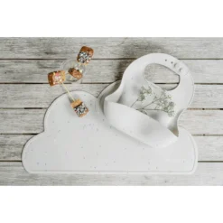 KINDSGUT Place Mat Cloud, Confetti In Lichtgrijs -Lief En Klein kindsgut place mat cloud confetti in lichtgrijs a325055 4