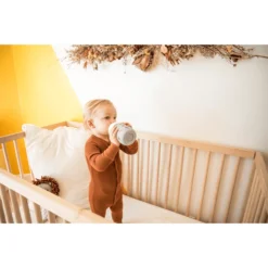 Life Factory Babyfles Met Wijde Hals 235 Ml Met Zachte Tuitdop, Koel Grijs -Lief En Klein life factory babyfles met wijde hals 235 ml met zachte tuitdop koel grijs a345464 3