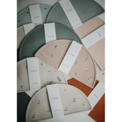 Mushie Placemat Silicone, Gedroogde Tijm -Lief En Klein mushie placemat silicone gedroogde tijm a399013 2