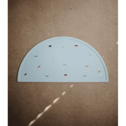 Mushie Placemat Silicone, Retro Cars -Lief En Klein mushie placemat silicone retro cars a399017 3