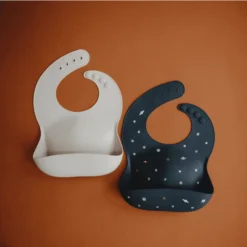 Mushie Siliconen Slabbetje Planet S Donkerblauw -Lief En Klein mushie siliconen slabbetje planet s donkerblauw a399445 4