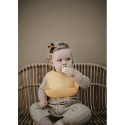 Mushie Siliconen Slabbetje Zon Geel -Lief En Klein mushie siliconen slabbetje zon geel a399450 4