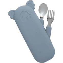 The Cotton Cloud Bestekset Met Etui Zoe De Koala Smokey Blue -Lief En Klein the cotton cloud bestekset met etui zoe de koala smokey blue a410103 2