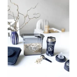 Twistshake TWIST SHAKE Babyfles Anti-koliek Roestvrij Staal 330 Ml In Marmer Zwart -Lief En Klein twist shake babyfles anti koliek roestvrij staal 330 ml in marmer zwart a310267 2